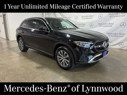 Used 2025 Mercedes-Benz GLC 300 4MATIC image 1