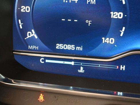 Used 2022 Chevrolet Tahoe LT w/ Luxury Package image 36