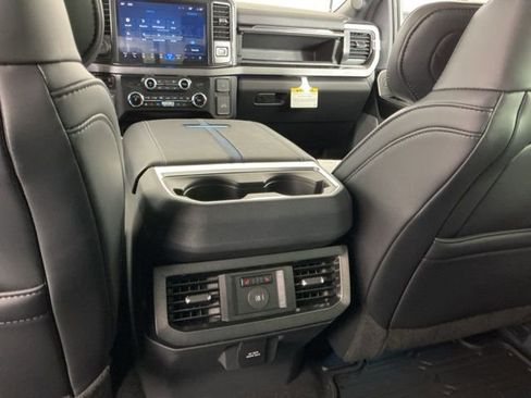 New 2026 Ford F250 Platinum image 34