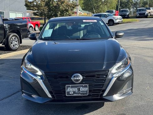 Certified 2024 Nissan Altima 2.5 SV image 8