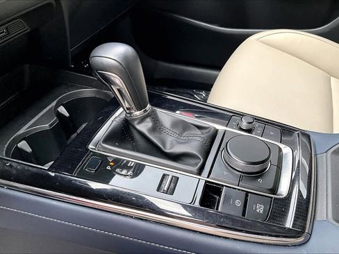 Used 2020 MAZDA CX-30 FWD w/ Preferred Package image 16
