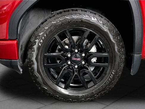 Certified 2023 GMC Sierra 1500 Elevation w/ Preferred Package AWD/4WD image 11