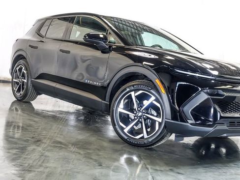 Used 2026 Chevrolet Equinox EV LT FWD image 5