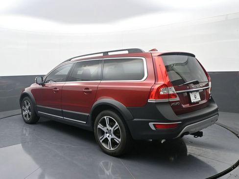 Used 2015 Volvo XC70 T6 w/ Proximity Package AWD/4WD image 5