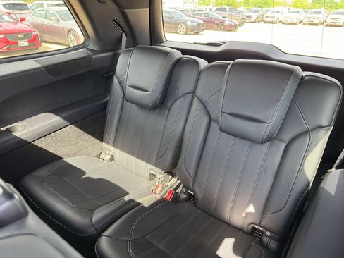 Used 2018 Mercedes-Benz GLS 450 4MATIC w/ Premium Package image 31