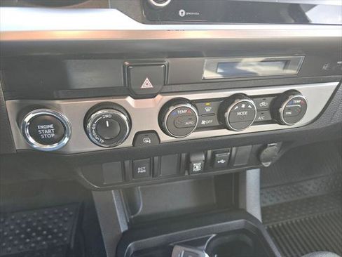 Certified 2023 Toyota Tacoma SR5 AWD/4WD image 23