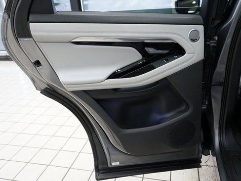 Used 2020 Land Rover Range Rover Evoque SE image 48