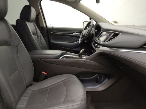 Used 2020 Buick Enclave Essence w/ Sport Touring Edition FWD image 21
