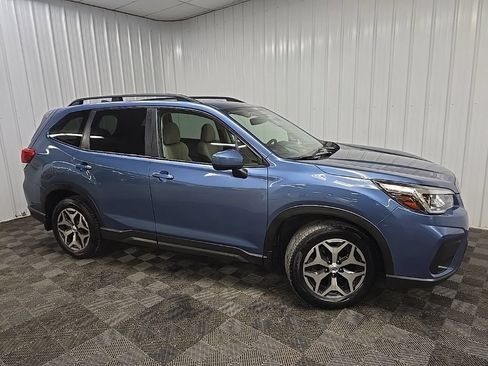 Used 2020 Subaru Forester Premium AWD/4WD image 1