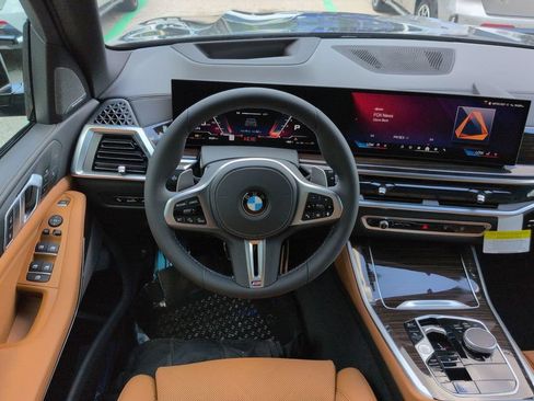 New 2026 BMW X5 M60i w/ Climate Comfort Package AWD/4WD image 16