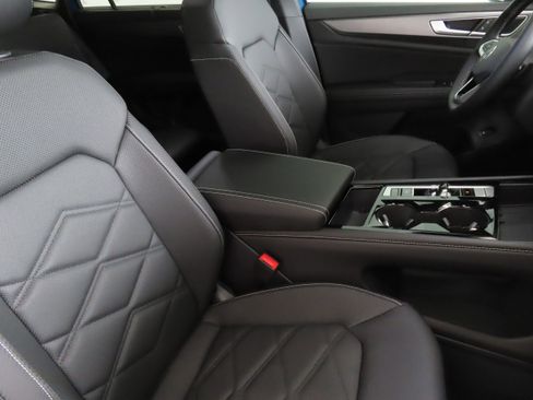 New 2025 Volkswagen Atlas Cross Sport SE image 26