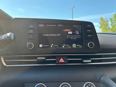 Certified 2026 Hyundai Elantra SE FWD image 16