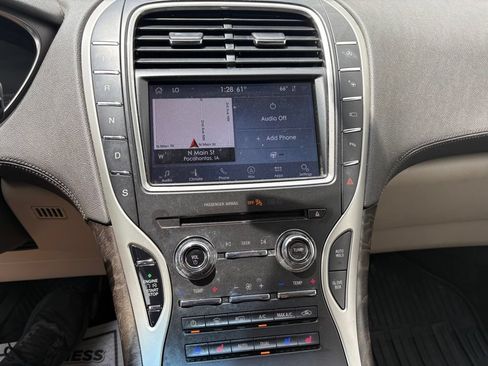 Used 2020 Lincoln Nautilus Reserve w/ Equipment Group 201A AWD/4WD image 10