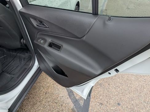 Used 2024 Chevrolet Equinox LT w/ LPO, Floor Liner Package AWD/4WD image 6