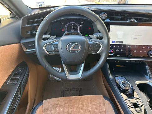 Used 2023 Lexus RZ 450e Premium w/ Accessory Package (Z1) image 15