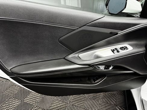 Used 2020 Chevrolet Corvette Stingray Coupe w/ 1LT image 33