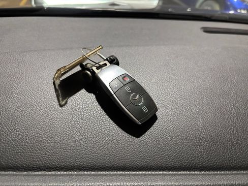 Used 2025 Mercedes-Benz GLA 250 4MATIC image 21