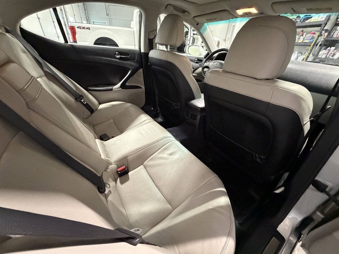 Used 2009 Lexus IS 250 AWD image 23