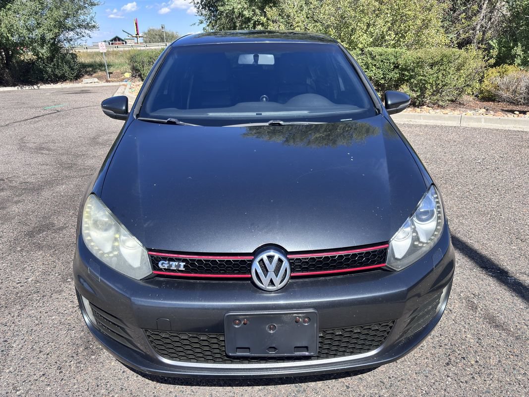 Used 2012 Volkswagen Golf 4-Door FWD image 4