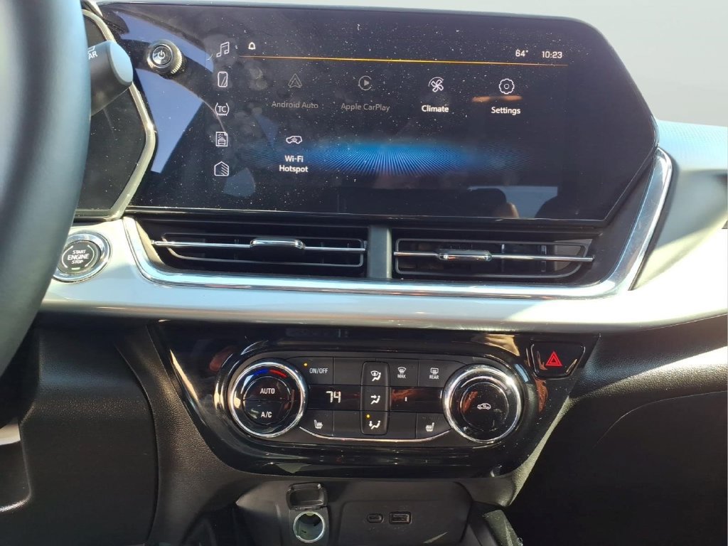 Used 2025 Chevrolet Trax LT w/ LT Convenience Package FWD image 23
