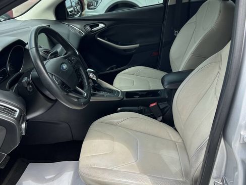Used 2015 Ford Focus Titanium image 18