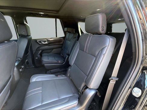 Used 2022 Chevrolet Tahoe RST w/ Luxury Package RWD image 22