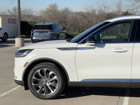 New 2026 Lincoln Aviator Reserve w/ Luxury Package image 5