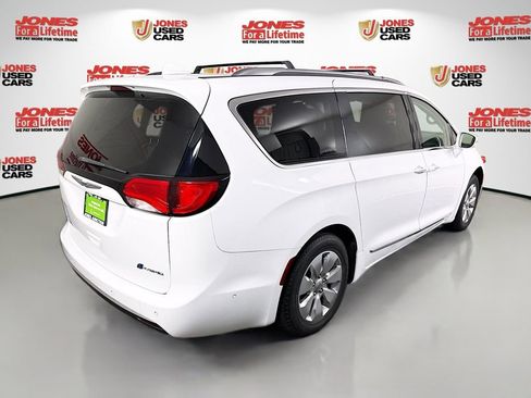 Used 2018 Chrysler Pacifica Limited w/ Advanced Safetytec Group image 19