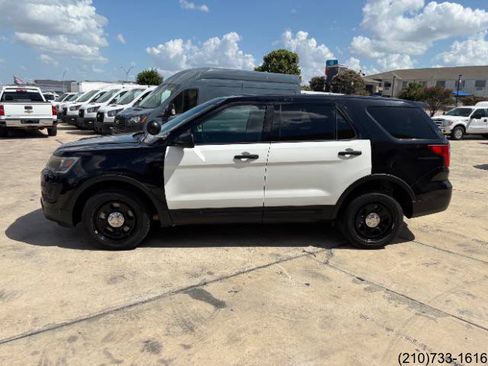 Used 2017 Ford Explorer 4WD Police Interceptor image 4