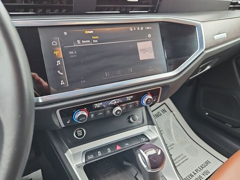 Used 2023 Audi Q3 2.0T Premium Plus w/ Premium Plus Package image 18