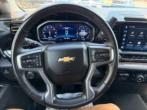 Certified 2025 Chevrolet Silverado 1500 LT AWD/4WD image 24