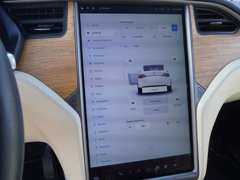 Used 2020 Tesla Model X Long Range image 20