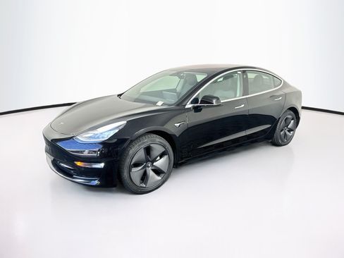 Used 2018 Tesla Model 3 Mid Range RWD image 3