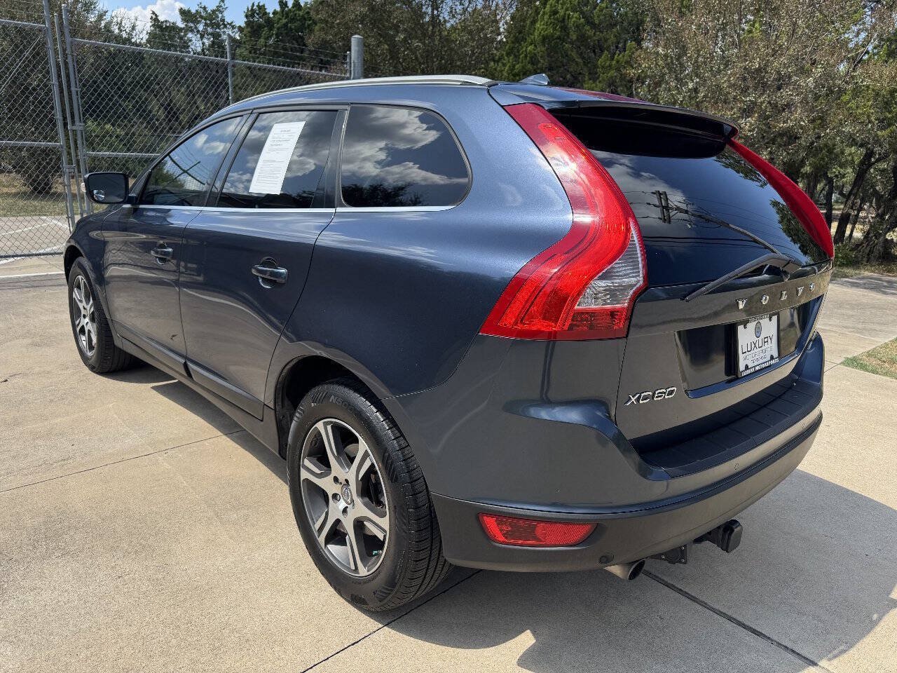 Used 2012 Volvo XC60 T6 AWD/4WD image 11