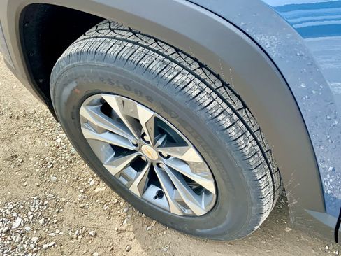 New 2026 Chevrolet Equinox LT w/ Safety and Technology Package FWD image 16