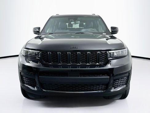 Used 2023 Jeep Grand Cherokee L Laredo AWD/4WD image 2