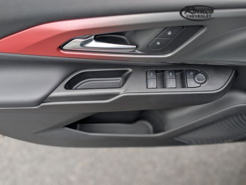 New 2025 Chevrolet Equinox EV RS image 23