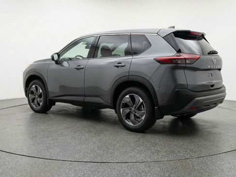 Used 2025 Nissan Rogue SV FWD image 6
