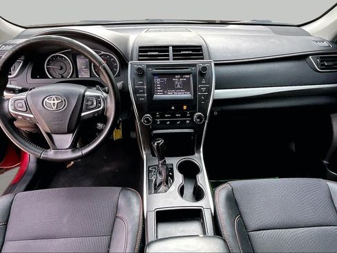 Used 2016 Toyota Camry SE FWD image 11