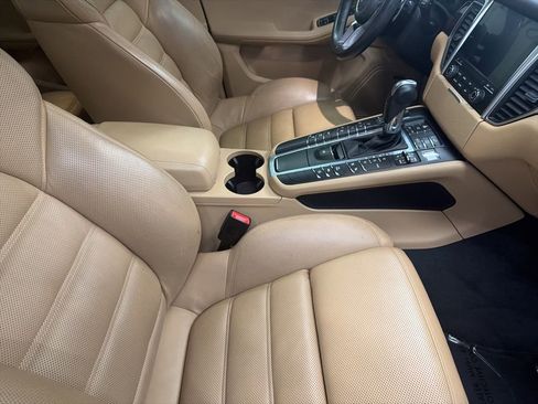 Used 2018 Porsche Macan S AWD/4WD image 34