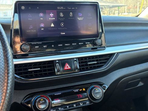 Used 2022 Kia Forte GT-Line w/ GT-Line Premium Package image 10