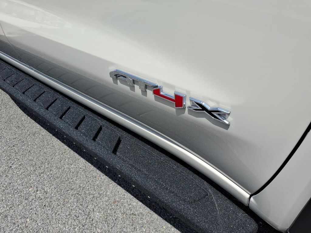 New 2026 GMC Sierra 1500 AT4X AWD/4WD image 11