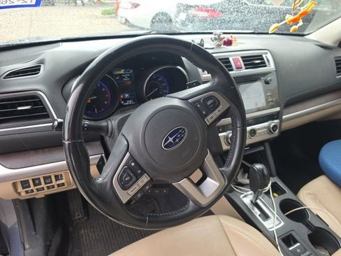 Used 2017 Subaru Outback 2.5i Limited image 7