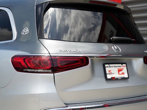 Used 2023 Mercedes-Benz Maybach GLS 600 4MATIC image 9