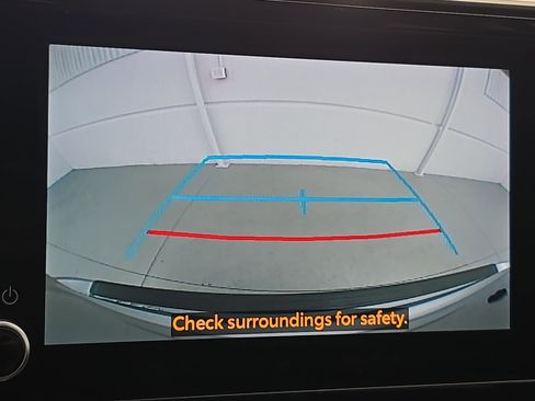 Used 2023 Toyota Highlander L image 23