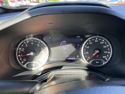 Used 2020 Jeep Renegade Latitude w/ UConnect 8.4 Nav Group AWD/4WD image 20