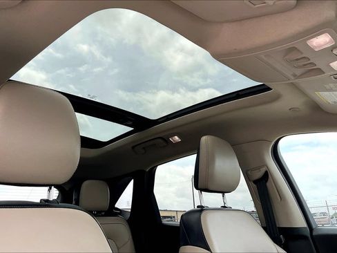 Used 2020 Ford Escape SEL FWD image 27