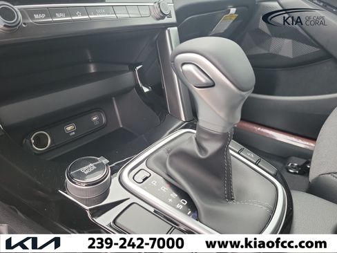 New 2026 Kia Seltos S FWD image 29
