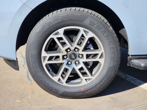 New 2026 Ford Expedition Active image 8