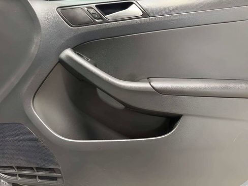 Used 2015 Volkswagen Jetta S FWD image 9